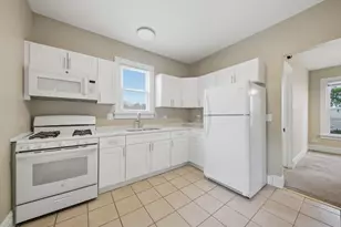143 S Liberty St, Elgin, IL 60120 - Photo 10