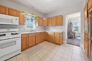 143 S Liberty St, Elgin, IL 60120 - Photo 8