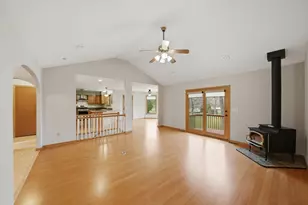 307 Portage Ln, Dixon, IL 61021 - Photo 6