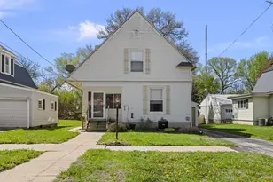 505 E Main St, Morrison, IL 61270 - Photo 2