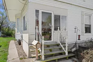 505 E Main St, Morrison, IL 61270 - Photo 4