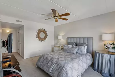 5555 N Cumberland Avenue #413, Chicago, IL 60656 - Photo 10