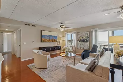 5555 N Cumberland Avenue #413, Chicago, IL 60656 - Photo 4