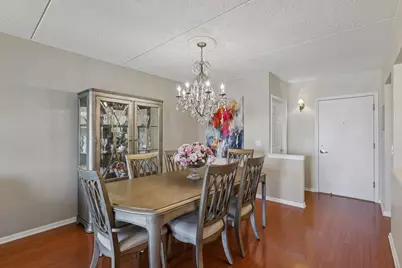 5555 N Cumberland Avenue #413, Chicago, IL 60656 - Photo 6
