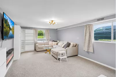 135 Westwood Drive, Park Forest, IL 60466 - Photo 18