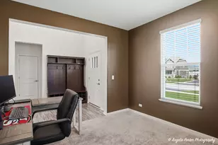 1127 Williamsbury Dr, Crystal Lake, IL 60012 - Photo 4