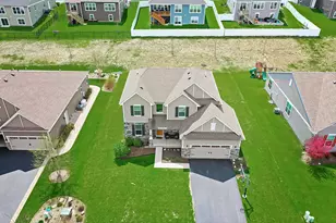 1127 Williamsbury Dr, Crystal Lake, IL 60012 - Photo 2