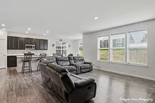 1127 Williamsbury Dr, Crystal Lake, IL 60012 - Photo 8