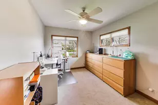 1036 Clark Ln, Des Plaines, IL 60016 - Photo 20