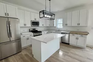 20912 Barker St, Lynwood, IL 60411 - Photo 6