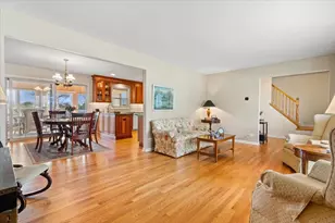 2025 Ivy Ct, Schaumburg, IL 60194 - Photo 8