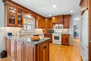 2025 Ivy Ct, Schaumburg, IL 60194 - Photo 14