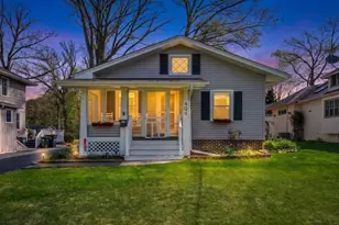 404 Morton St, Batavia, IL 60510 - Photo 2