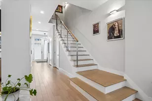 55 E Erie St, Chicago, IL 60611 - Photo 18