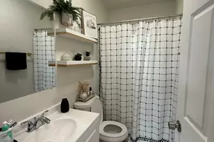 18 N Jefferson Ave, Amboy, IL 61310 - Photo 6