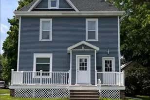 18 N Jefferson Ave, Amboy, IL 61310 - Photo 1