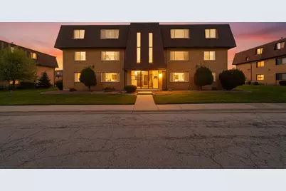 10437 Natoma Avenue #11, Chicago Ridge, IL 60415 - Photo 1