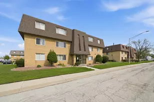10437 Natoma Ave, Chicago Ridge, IL 60415 - Photo 12
