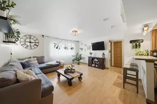 10437 Natoma Ave, Chicago Ridge, IL 60415 - Photo 2