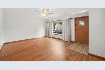 4457 W Leland Avenue, Chicago, IL 60630 - Photo 4