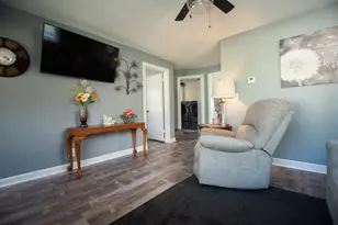 813 S Jefferson Ave, Dixon, IL 61021 - Photo 14