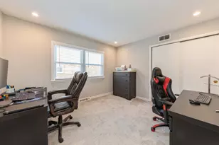 856 E Capri Dr, Palatine, IL 60074 - Photo 6