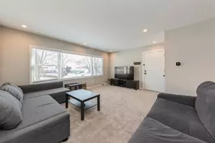 856 E Capri Dr, Palatine, IL 60074 - Photo 2