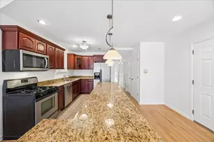 2363 E 70th St, Chicago, IL 60649 - Photo 12