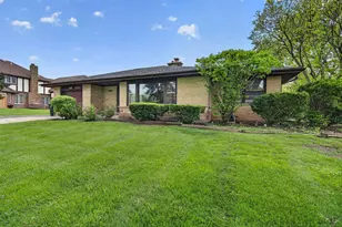 3925 Downers Dr, Downers Grove, IL 60515 - Photo 1