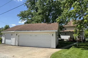 222 N Maple St, Herscher, IL 60941 - Photo 30