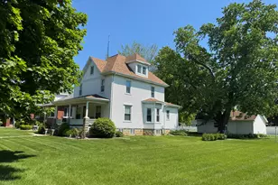 222 N Maple St, Herscher, IL 60941 - Photo 1