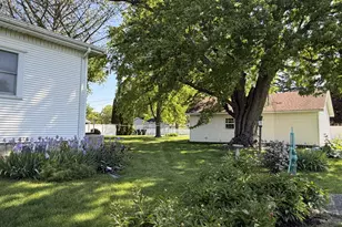 222 N Maple St, Herscher, IL 60941 - Photo 26
