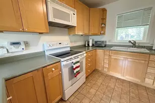 1533 Crabtree Ln, Deerfield, IL 60015 - Photo 2