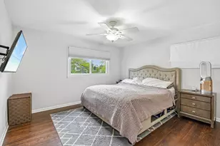 1235 Dartmouth Ln, Deerfield, IL 60015 - Photo 8