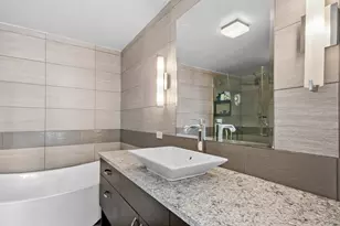 655 W Irving Park Rd, Chicago, IL 60613 - Photo 22