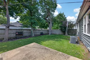 411 Bowles St, Normal, IL 61761 - Photo 24