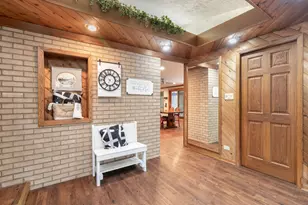 6554 W 92nd St, Oak Lawn, IL 60453 - Photo 2