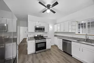 7638 S Merrill Ave, Chicago, IL 60649 - Photo 16