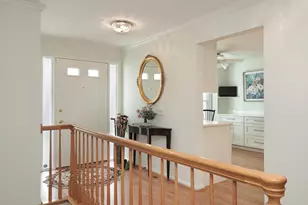 19 The Ct Of Greenway, Northbrook, IL 60062 - Photo 2