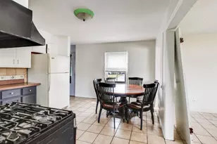 440 E Fullerton Ave, Glendale Heights, IL 60139 - Photo 8