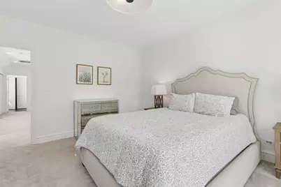 2106 W Addison Street, Chicago, IL 60618 - Photo 18