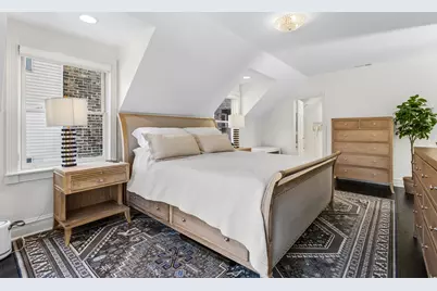 2106 W Addison Street, Chicago, IL 60618 - Photo 10