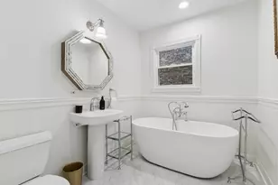 2106 W Addison St, Chicago, IL 60618 - Photo 14