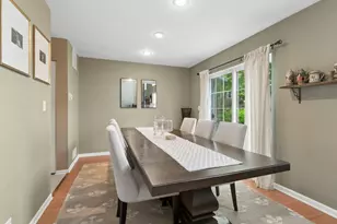 205 Parkview Dr, Wauconda, IL 60084 - Photo 8