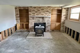 863 Pleasant St, Woodstock, IL 60098 - Photo 12