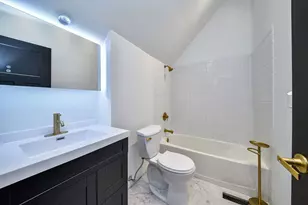 29W475 Candlewood Ln, Warrenville, IL 60555 - Photo 18