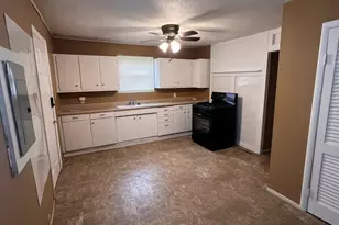 708 N Madison St, Lincoln, IL 62656 - Photo 8