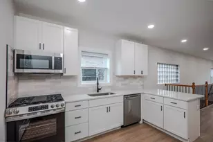 1226 Hayes Ave, Oak Park, IL 60302 - Photo 4