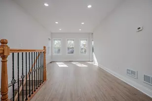 1226 Hayes Ave, Oak Park, IL 60302 - Photo 2