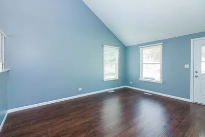 7320 Trent Road, Downers Grove, IL 60516 - Photo 2
